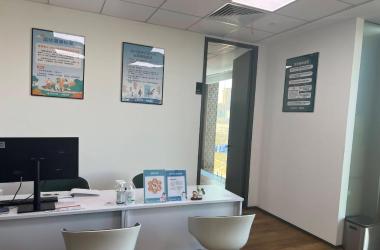 张雪峰事件敲响警钟！职场健康告急，上海率先出手，三山医伴助力补齐职业健康短板